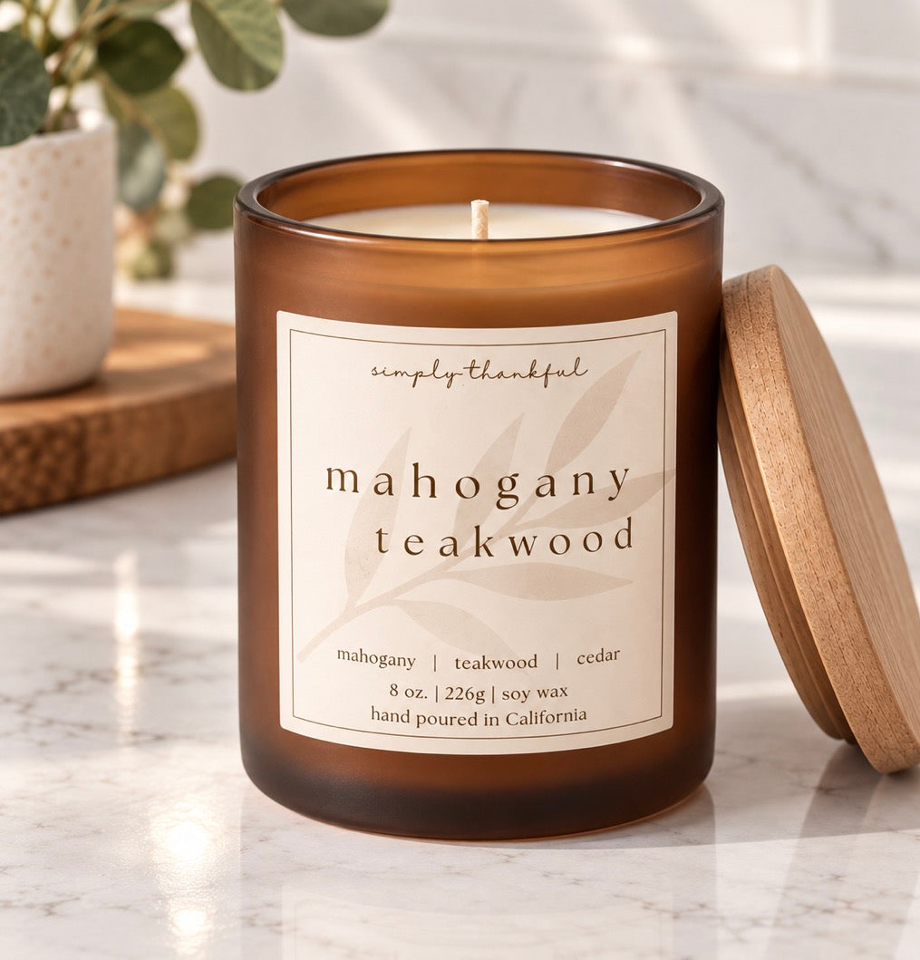 Mahogany Teakwood 8 oz candle in amber jar with wooden lid